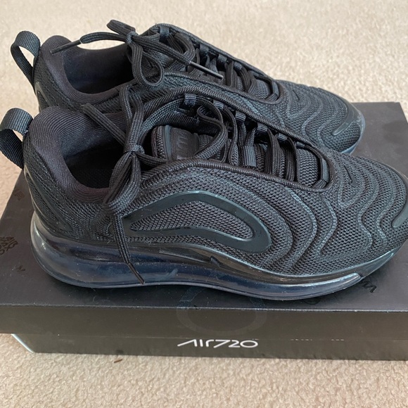 Nike Air Max 720 - Picture 2 of 8